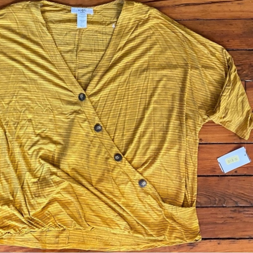 Moa Moa V-Neck Striped Dark Yellow Top Size 3X NWT 3/4 Sleeves